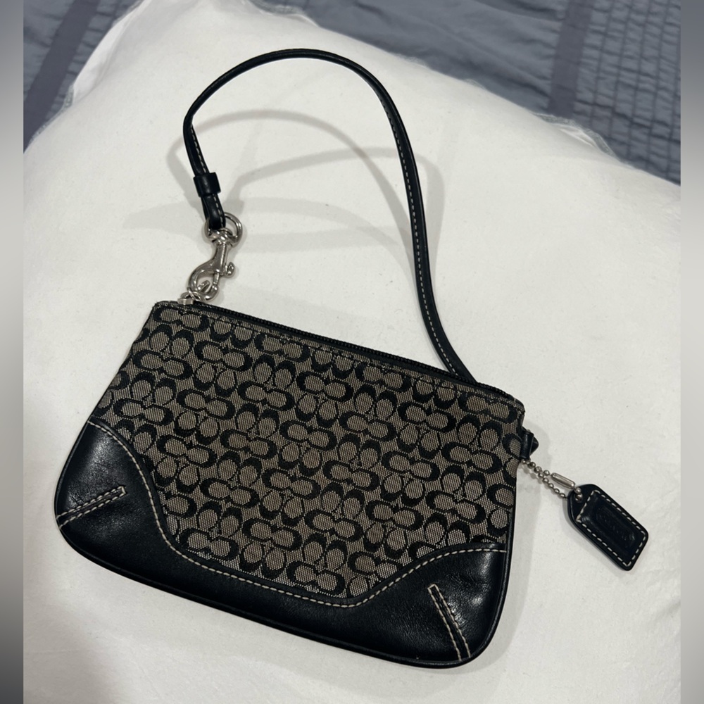 Vintage Coach Wristlet EUC - Picture 3 of 3